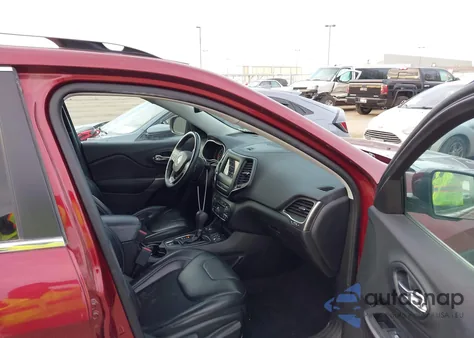 2019 Jeep Cherokee Latitude Plus 4X4 z USA, uszkodzony, nr VIN 1C4PJMLN5KD142723